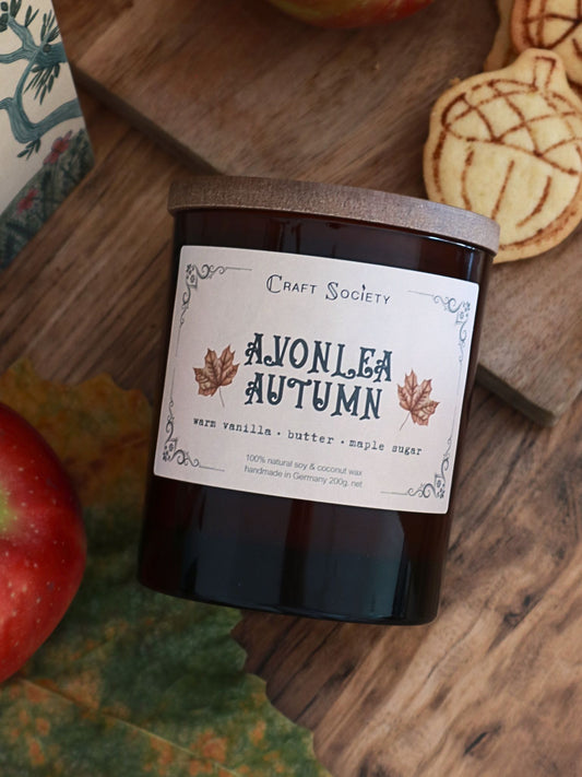 Avonlea Autumn handmade scented candle from above deluxe wooden wick