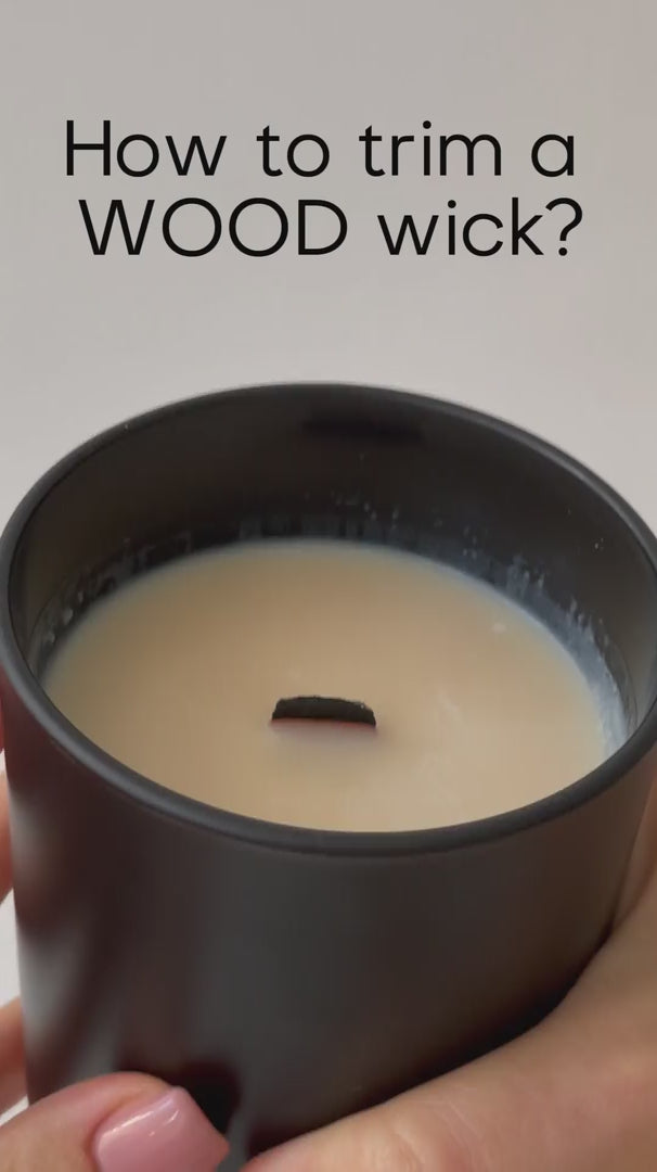 Trimming the wooden wick on your scented candle